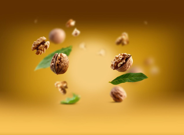 Organic walnut oil