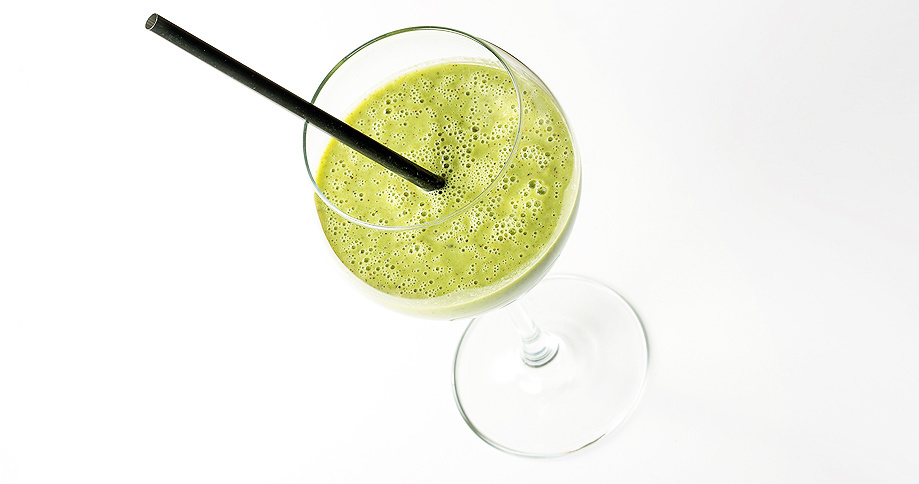 Pödör green smoothie with Pödör Flaxseed and Zweigelt Grape seed oils