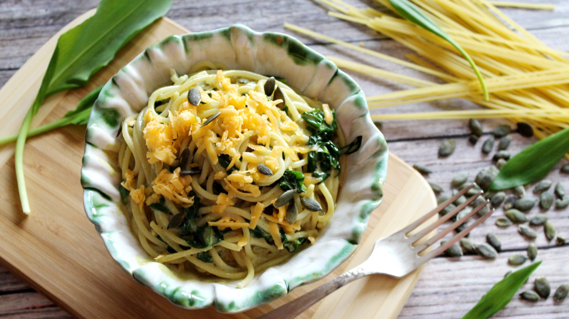 Wild garlic and cheese spaghetti recipe