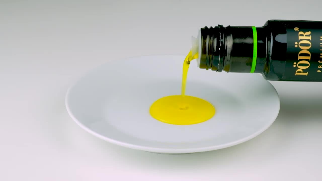 Rapeseed oil, cold-pressed